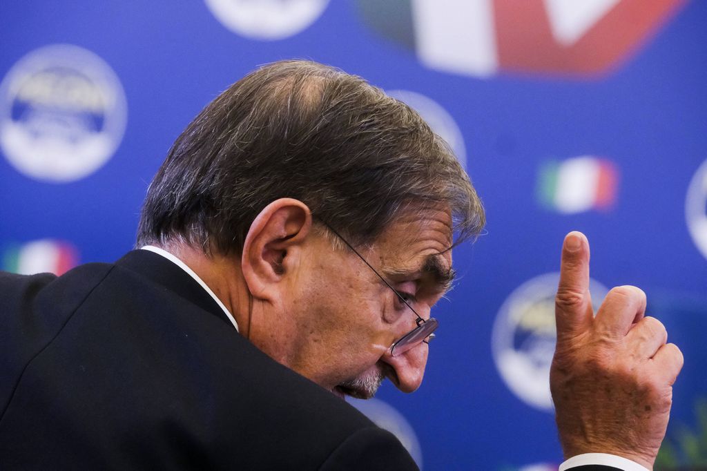 La Russa: piena fiducia in magistratura,media invece oltre il segno