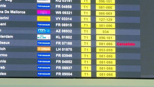 Domani 8 ore di sciopero negli aeroporti: 250mila viaggiatori a rischio