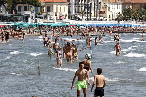 Turismo: Assoturismo-Cst, per weekend prenotate 8 stanze su 10