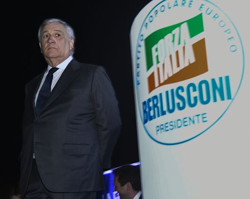 Tajani eletto all’unanimità segretario nazionale di Forza Italia