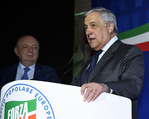 Fi, Tajani segretario apre era post Cav (con benedizione figli)