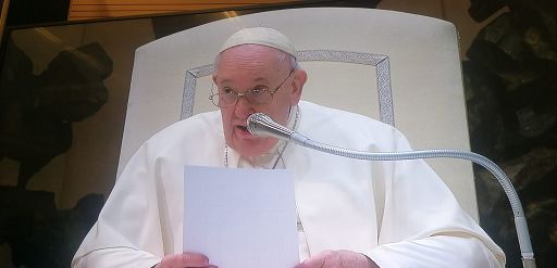 Migranti, Papa: sicurezza della persona viene prima di quella nazionale