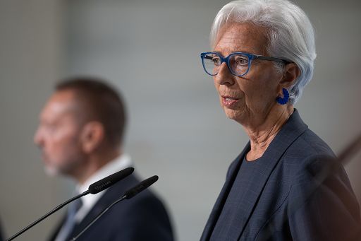 La Bce arresta la corsa al rialzo sui tassi e ritrova l’unanimità