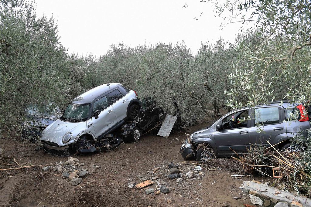 Sono 4 le vittime del maltempo in Toscana, 140 i salvataggi dei Vigili del fuoco