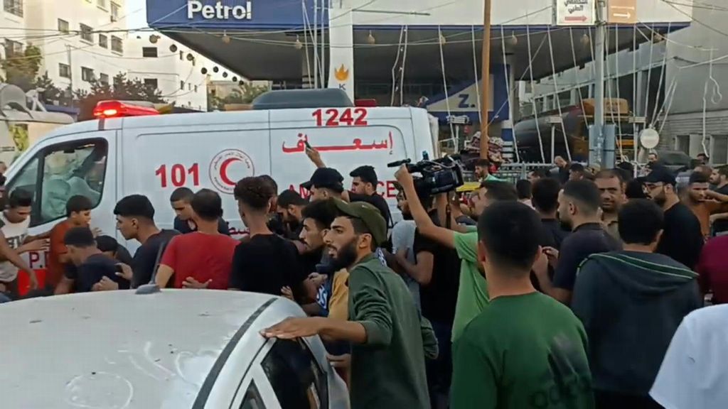 Almeno 150 operatori sanitari uccisi nei bombardamenti di Israele a Gaza