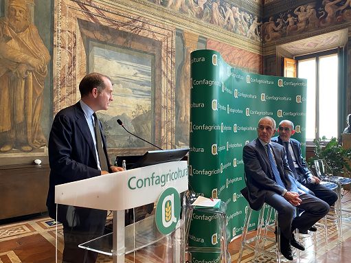 Confagri: adesione Ucraina a Ue, serve periodo transitorio