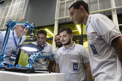 Stellantis: obiettivo risolvere sfide produzione con l’innovazione