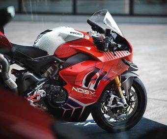 Al Motosalone by Noisy Style la Yamaha MT 09 Pasifae personalizzata