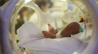 Iniziato in Gran Bretagna il distacco delle macchine che tengono in vita Indi Gregory