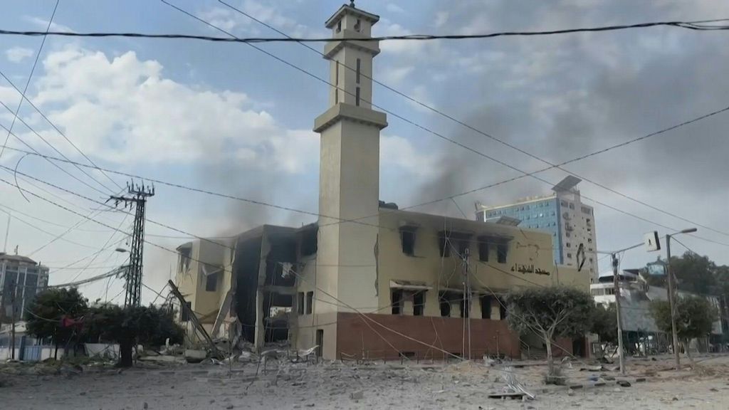 “Ci sono 100 salme nel cortile dell’ospedale Al Shifa a Gaza”