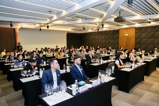 Vino, Vinitaly: nel 2024 promozione unitaria in 15 Paesi