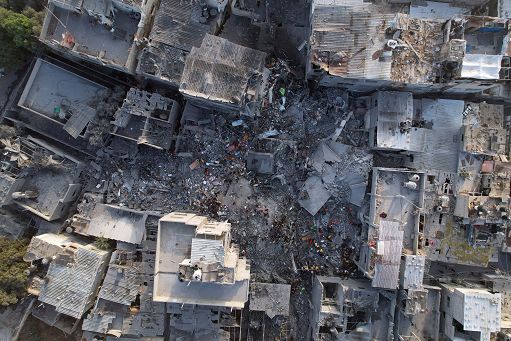 Pazienti e medici intrappolati nel ospedale al-Shifa di Gaza