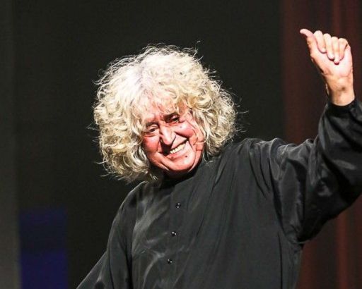 Branduardi in “Confessioni di un malandrino”, in duo con Valdermarin