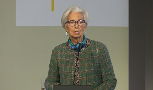 Lagarde: presto per cantare vittoria su inflazione, restiamo attenti