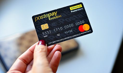 Poste Italiane, carta Poste Pay evolution tocca traguardo 10 milioni