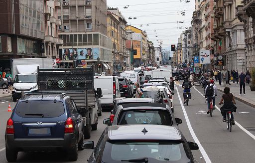 Aci: 39% auto ha più di 15 anni, valutare ipotesi leasing sociale