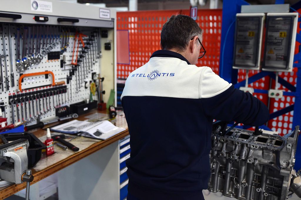 Stellantis, azienda: centralità produzione auto in Italia