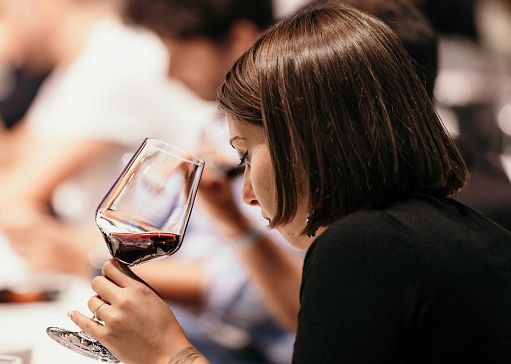 Vino, Partesa: per le Feste tornano in tavola i grandi rossi italiani