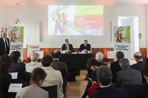 Assicurazioni, sanità, petcare, viaggi: Conad punta su servizi per crescere