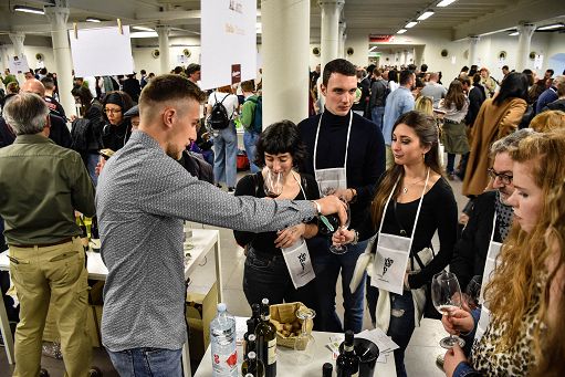 A “VinNatur Genova 2024” i vini “secondo natura” di 95 vignaioli