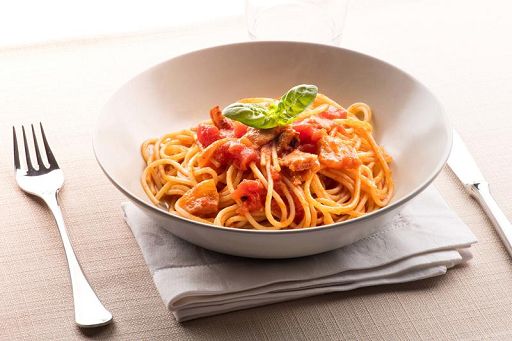 Proteine magre, camminate e meditazione: la ricetta del trainer dei vip