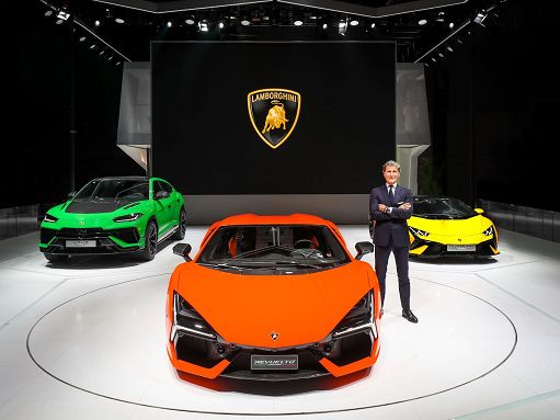 Lamborghini, Winkelmann: positivo su 2024, 500 assunzioni al 2026