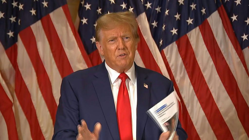 Trump condannato a pagare 83,3 mln dollari a scrittrice Jean Carroll