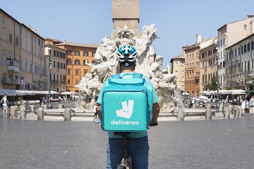 Deliveroo: nel 2022 400 mln impatto economico, supportati 6.800 posti