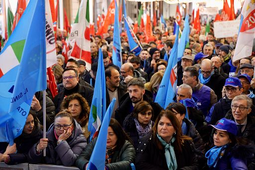 Autonomia, Emiliano: finirà per danneggiare le Regioni più deboli
