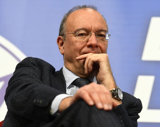 La proposta di Valditara: bocciare gli studenti che occupano. Il Pd: irricevibile