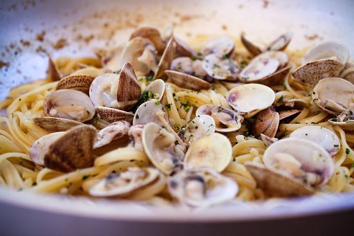 Bmti: prezzi vongole veraci +76% per effetto granchio blu