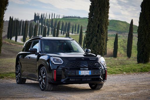 Nuova Mini Countryman cresce e diventa un crossover per famiglie