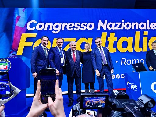 Tajani eletto segretario Fi promette unità. Ma evita conta su vice
