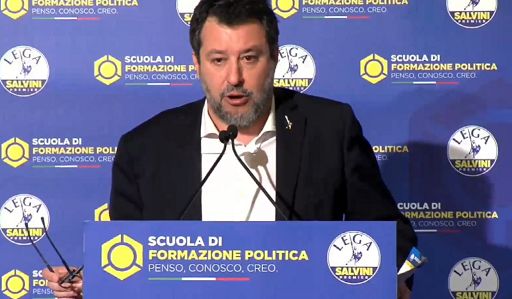 Cortei degli studenti, Salvini: chi mette le mani addosso ad un poliziotto è un delinquente
