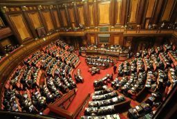 Fine vita, spunta pdl Fi: no eutanasia, pene più lievi per conviventi