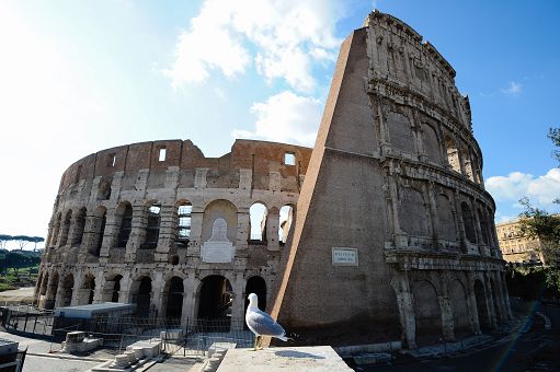 Pasqua, Confcommercio: aprile mese di vacanze per 20 milioni d’italiani