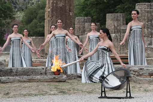 Olimpiadi, a 100 giorni accesa la fiamma di Parigi 2024