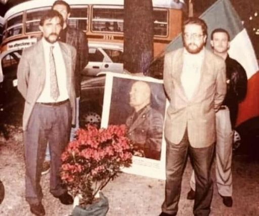La Russa, Riondino su Fb raddrizza foto con Mussolini: “fa ancora scandalo?”