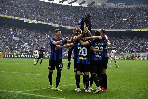 Inter-Torino 2 a 0 con una doppietta di Calhanoglu. A San Siro parte la festa dell’Inter