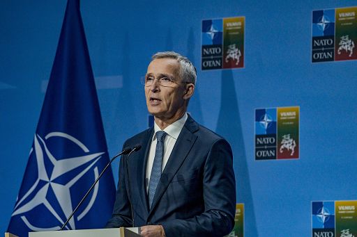 La NATO: “Un minaccia le azioni ibride della Russia. Agiremo”