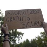 Aborto, Regione Lombardia apre ad associazioni pro-vita in consultori
