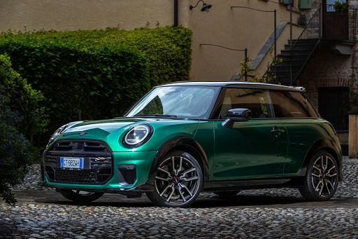 Mini Cooper, in Italia arriva la quinta generazione