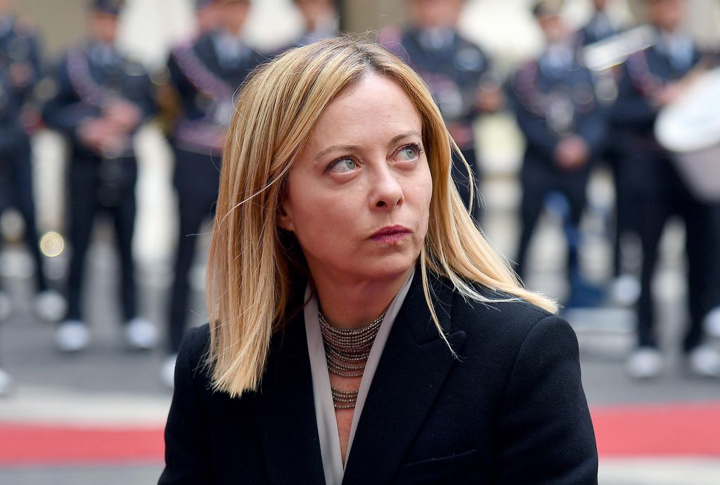 Ue,Meloni ‘chiama’ destre. Segnali con Le Pen, tiepida su Ursula