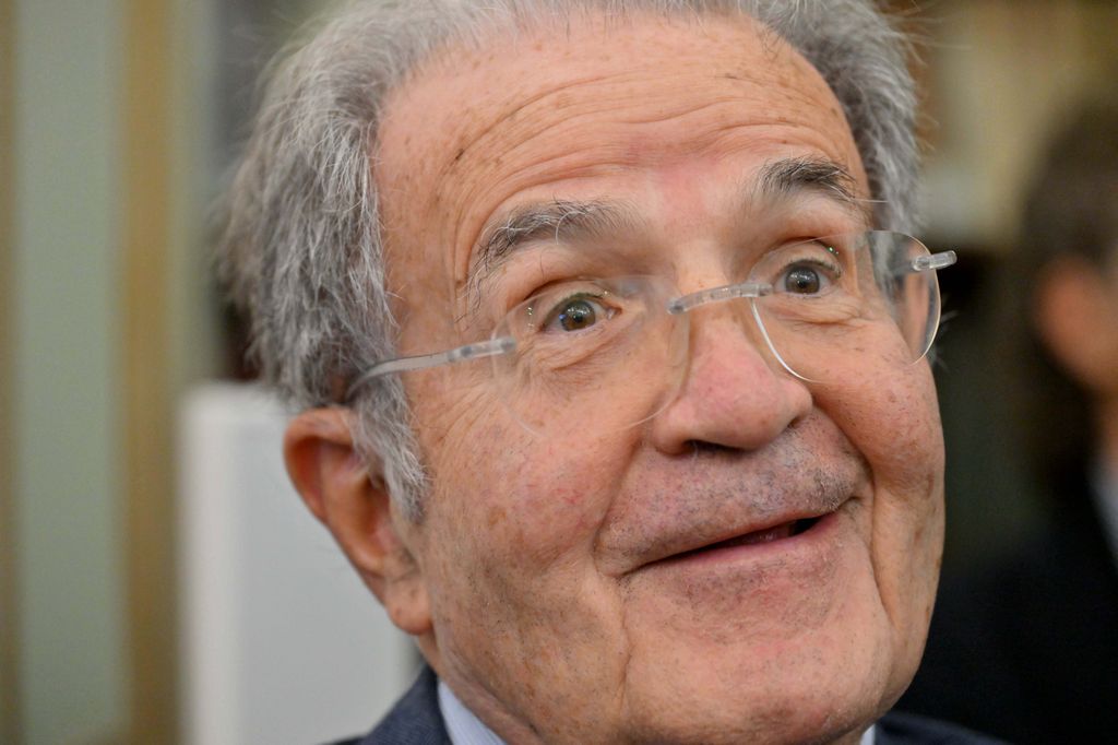 Prodi: Vannacci simboleggia il degrado, muove gli istinti più bassi