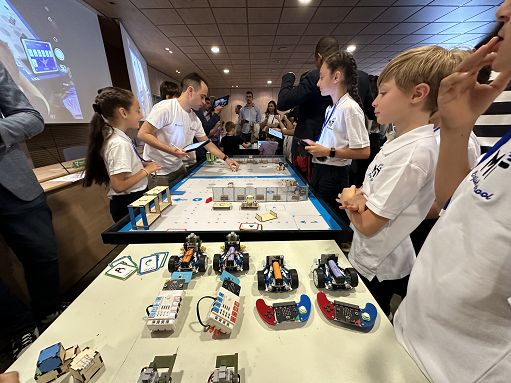 Roma, Celli a finalissima competizione di robotica Smart Factory
