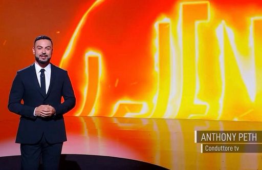 Anthony Peth nel suo monologo a Le Iene parla dell'”osteosarcoma”