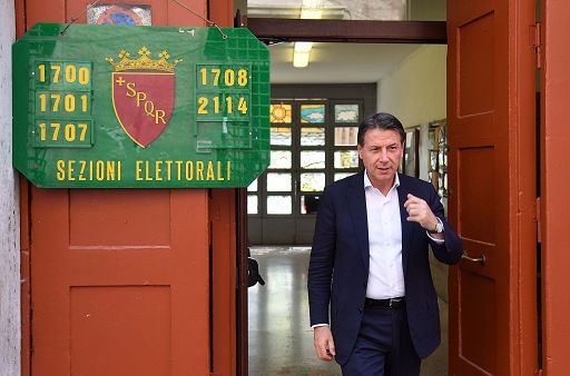 M5S, dopo lo scossone nelle urne Conte riunisce parlamentari e dirigenti