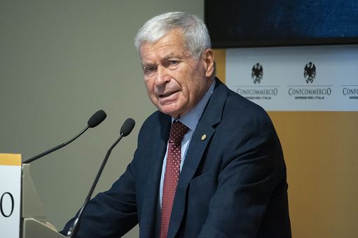 Confcommercio: in 11 anni in alcune aree chiuso 1 negozio su 4
