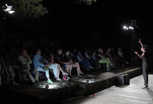 Vino, Planeta: a luglio torna “Sciaranuova Festival”, teatro in vigna