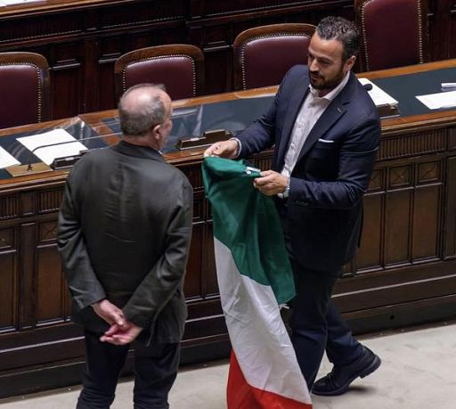 Autonomia/Conte: per Meloni Tricolore è provocazione,in piazza sventolremo forte